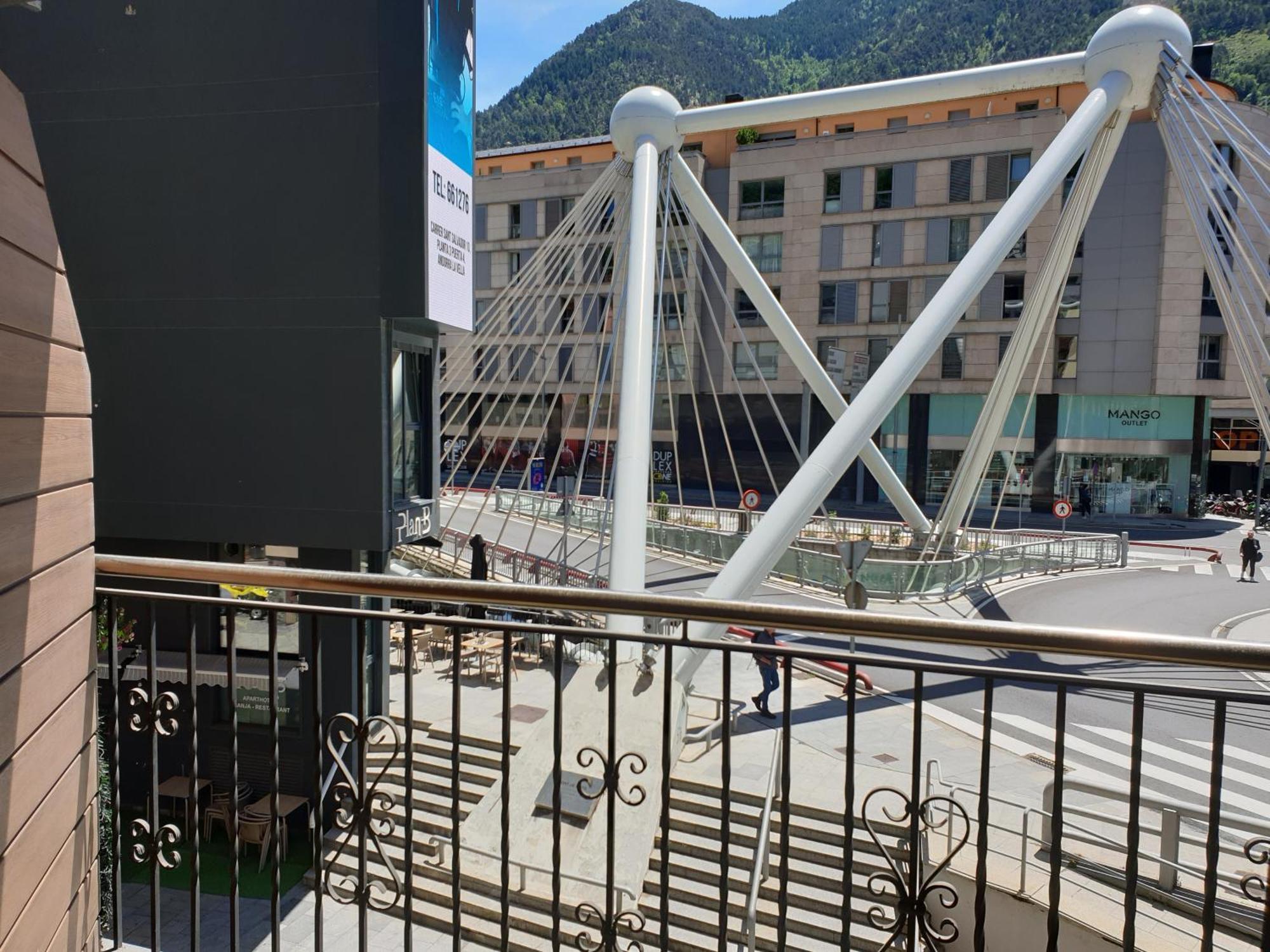Centrico Loft En Andorra La Vella Con 2 Parkings Hut 5372 Apartment Exterior photo